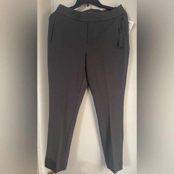 *NWT* MEG & MARGOT Pull On Slim Leg Ankle‎ Length Pants. Size Medium - Picture 1 of 2